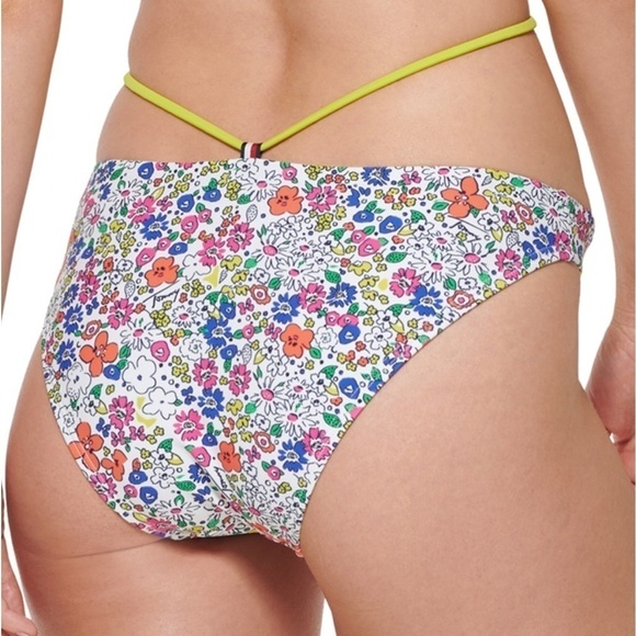 Tommy Hilfiger cheeky bikini bottoms, size medium - Picture 2 of 7